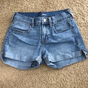 Old navy boyfriend shorts